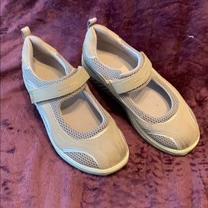 Skechers shape up shoes